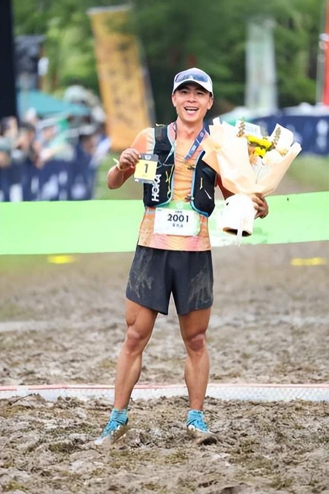 开云体育app-山野共融HOKA陪伴跑者共越莫干山之巅,于赛道共筑间传递山野文化